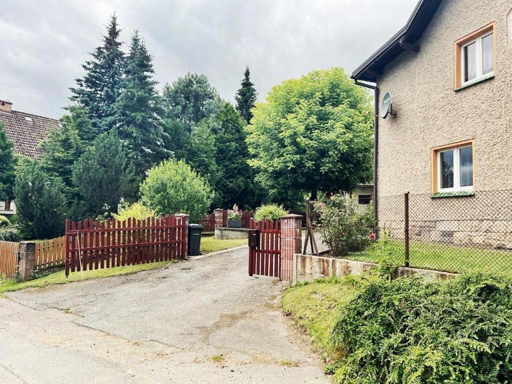 Golebi Puch - Przytulny Apartament Na Wylacznosc Кудова-Здруй Экстерьер фото
