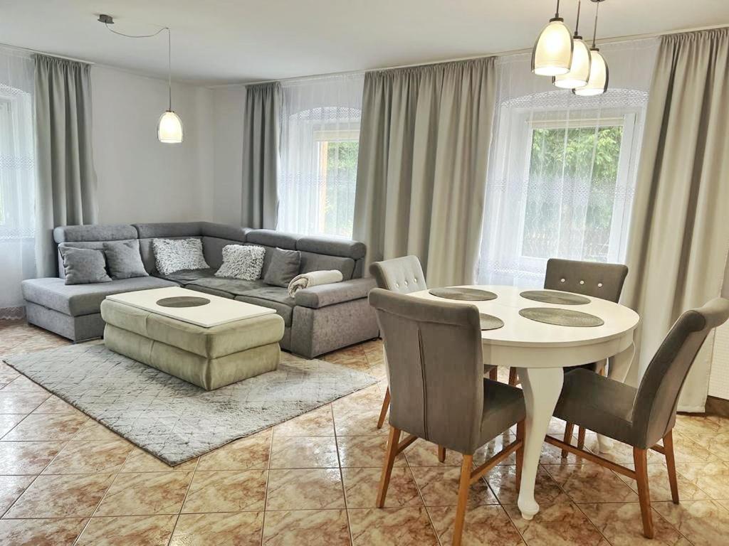 Golebi Puch - Przytulny Apartament Na Wylacznosc Кудова-Здруй Экстерьер фото